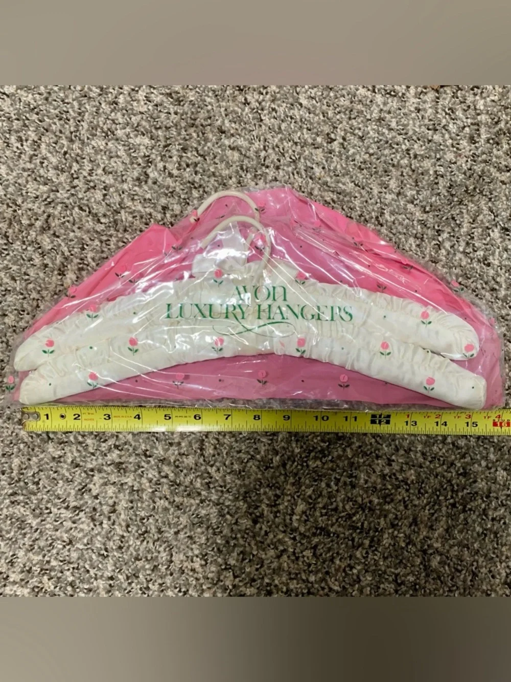🆕Vintage Avon Satin Padded Hangers Floral Pink Sealed (1) 2-Pack 1986